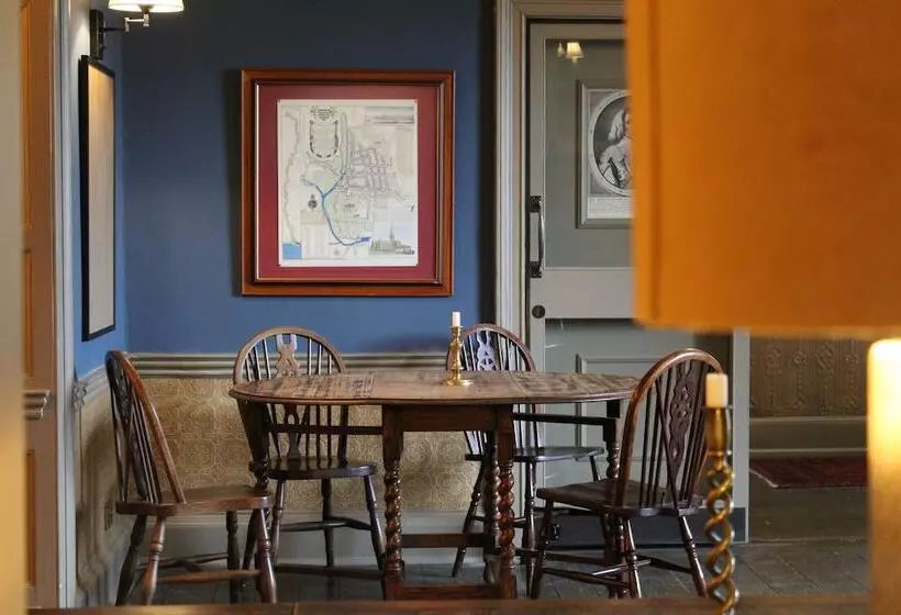 酒店 The Pembroke Arms