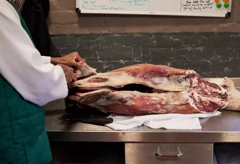 酒店 The Pembroke Arms