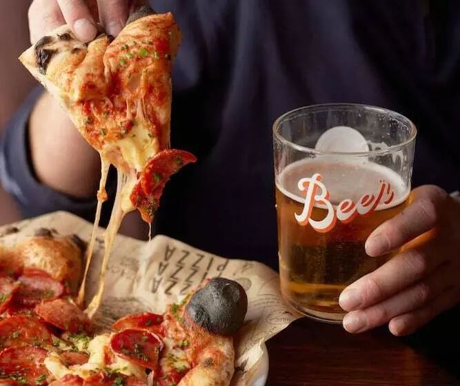 酒店 The Pembroke Arms