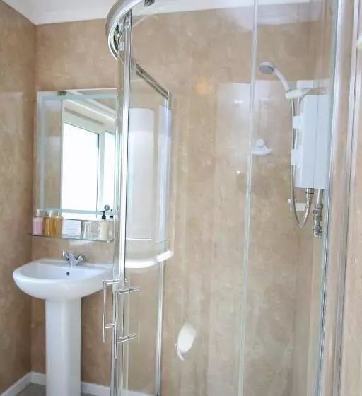 Отель The Seacliffe   Whitby