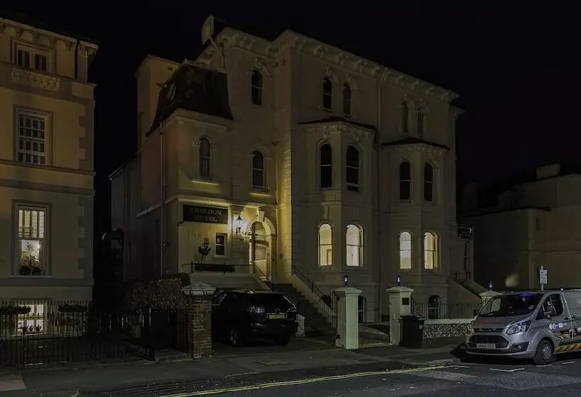 ホテル The Sheldon B&b Free Private Parking