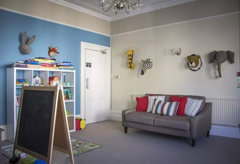 ホテル The Sheldon B&b Free Private Parking