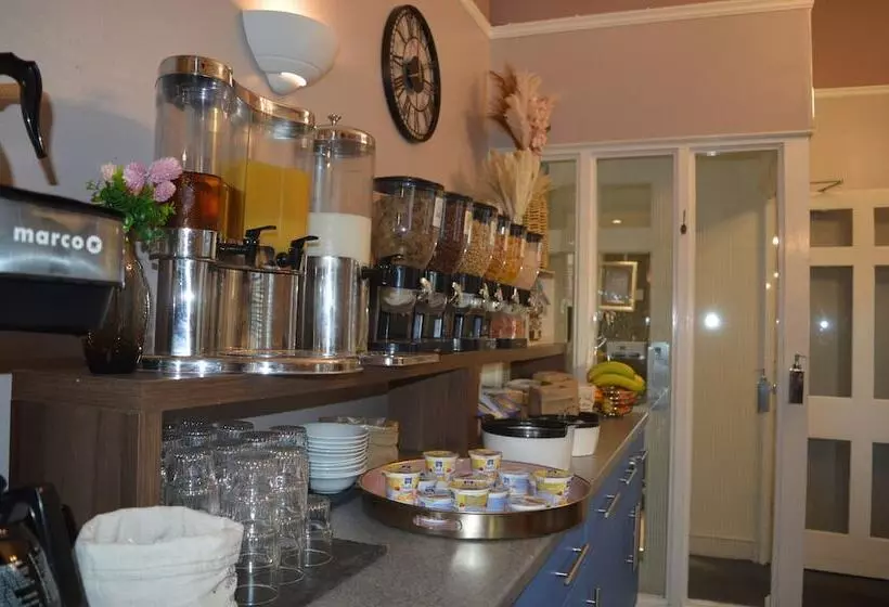 ホテル The Sheldon B&b Free Private Parking