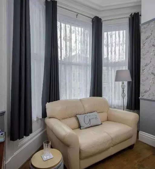 هتل The Wescoe Guesthouse