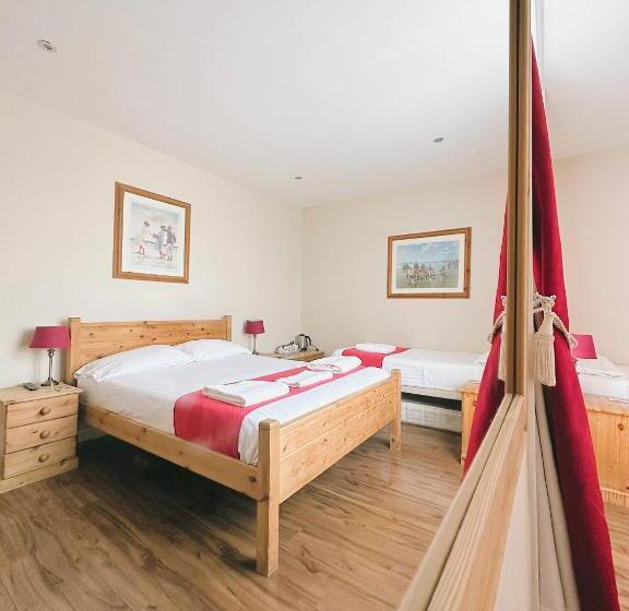 בית מלון כפרי The Western