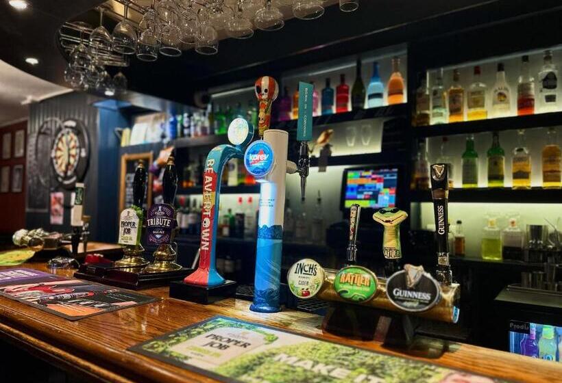 בית מלון כפרי The Western