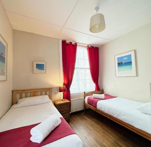 בית מלון כפרי The Western