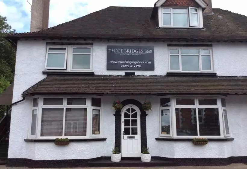Hotell Three Bridges B & B  Gatwick