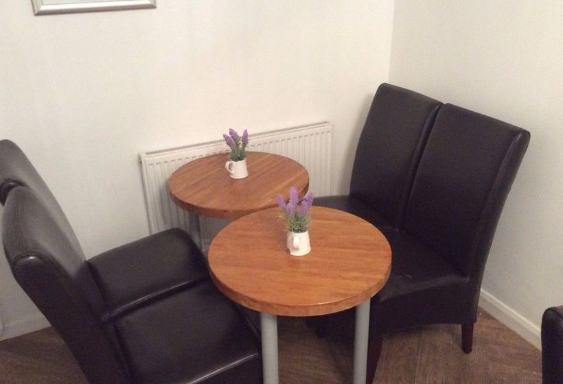 Hotel Three Bridges B & B  Gatwick