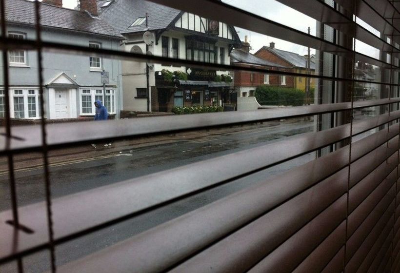 Hotel Three Bridges B & B  Gatwick