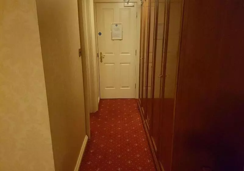 فندق Tre Ysgawen Hall & Spa