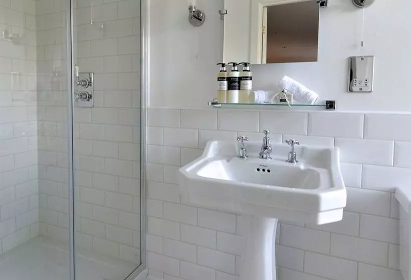 هتل Wellwood House