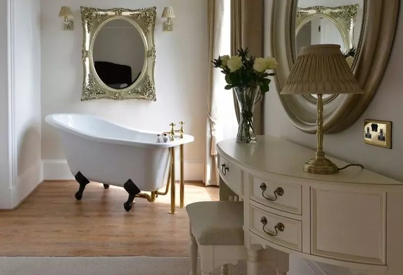 هتل Wellwood House