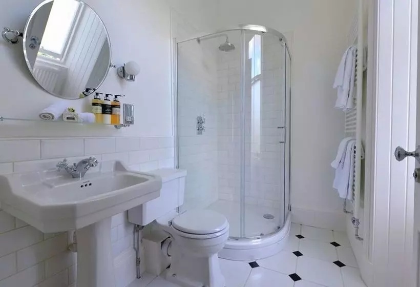 هتل Wellwood House