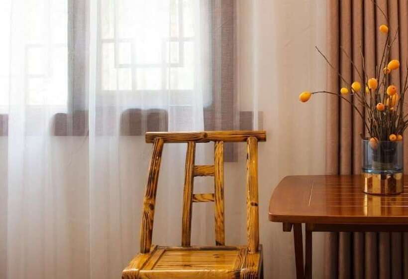 פונדק Floral Hotel · Spring Guesthouse Zhangjiajie