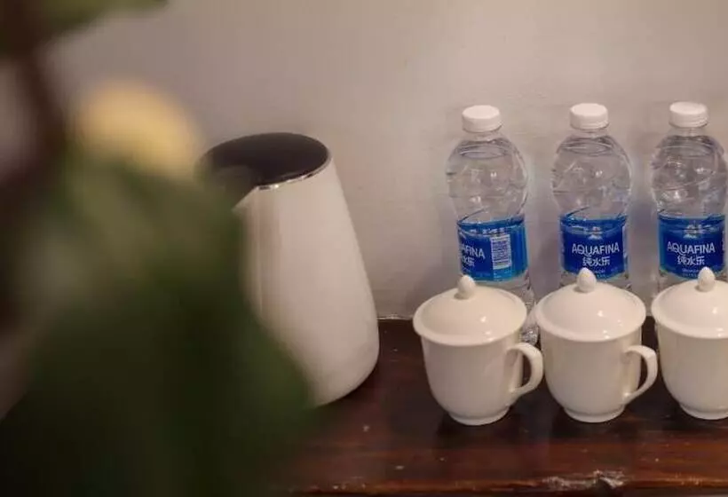 Hostelli Floral Hotel · Spring Guesthouse Zhangjiajie