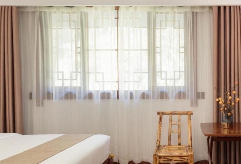 פונדק Floral Hotel · Spring Guesthouse Zhangjiajie