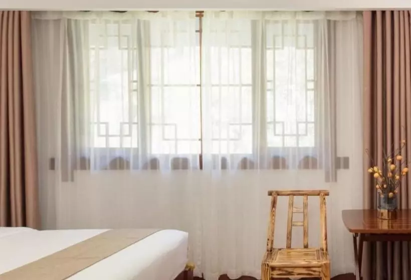 Hostelli Floral Hotel · Spring Guesthouse Zhangjiajie