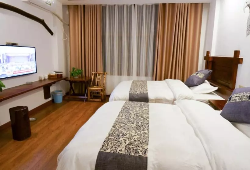 Hostelli Floral Hotel · Spring Guesthouse Zhangjiajie