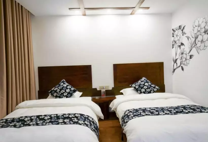 Hostelli Floral Hotel · Spring Guesthouse Zhangjiajie