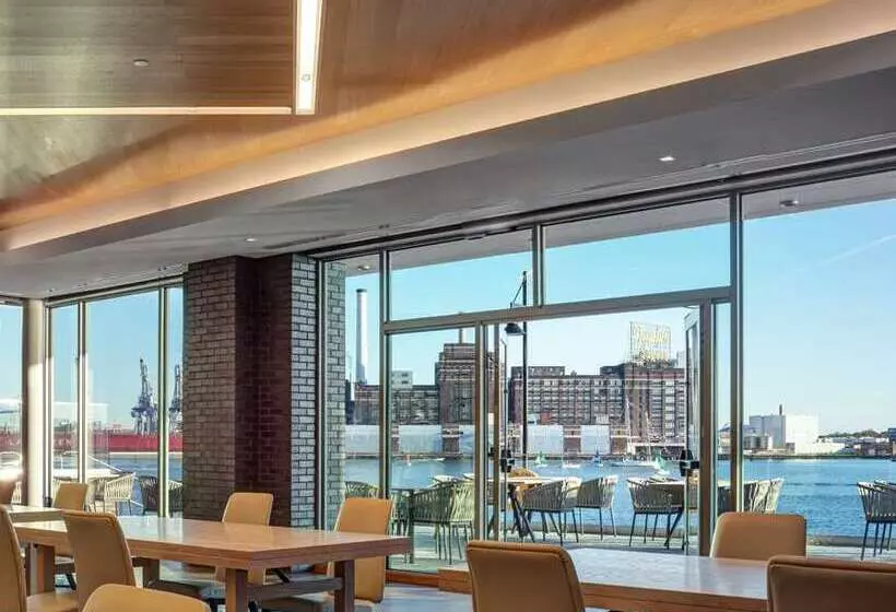ホテル Canopy By Hilton Baltimore Harbor Point