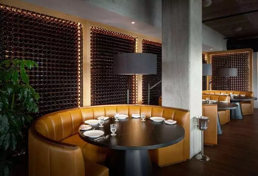 ホテル Canopy By Hilton Baltimore Harbor Point