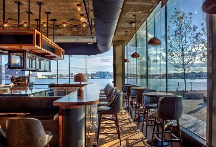 ホテル Canopy By Hilton Baltimore Harbor Point