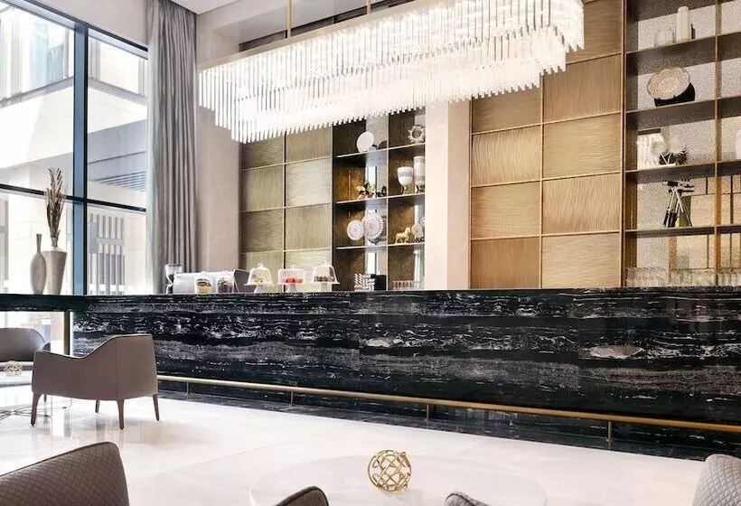 هتل Holiday Inn Dubai Al Maktoum Airport, An Ihg