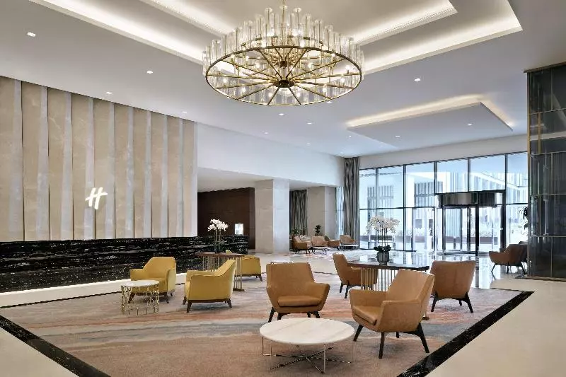 هتل Holiday Inn Dubai Al Maktoum Airport, An Ihg
