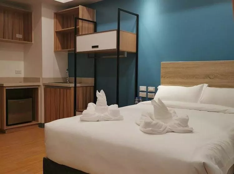 Hotelli I Suites