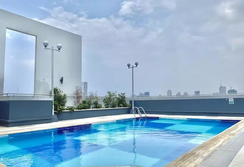 Hotelli I Suites