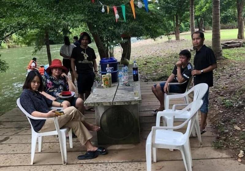 Hotel Parichart Homestay