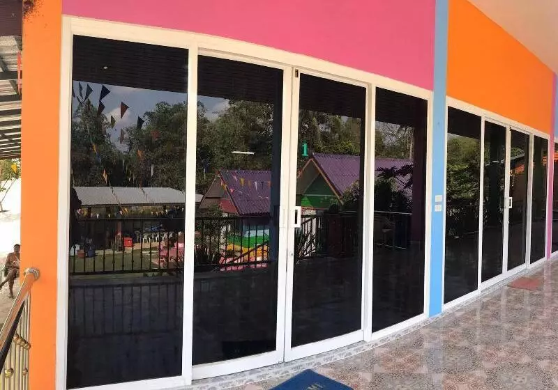 Hotelli Parichart Homestay