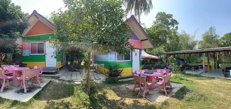 Hotelli Parichart Homestay