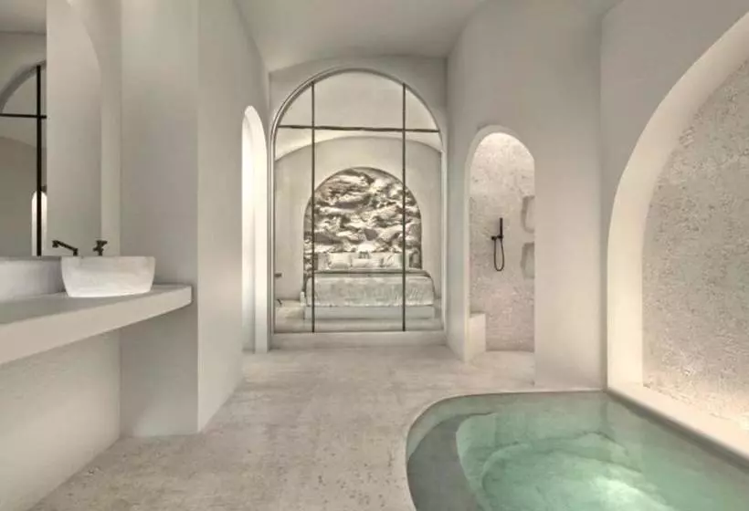 Majatalo White Cave Suites