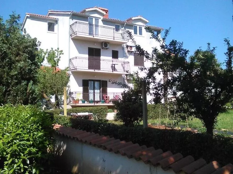 Apartments Zova