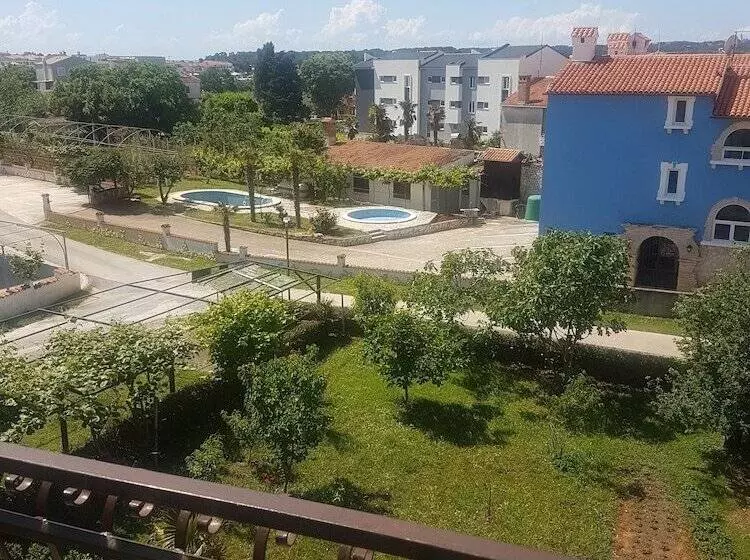 Apartments Zova