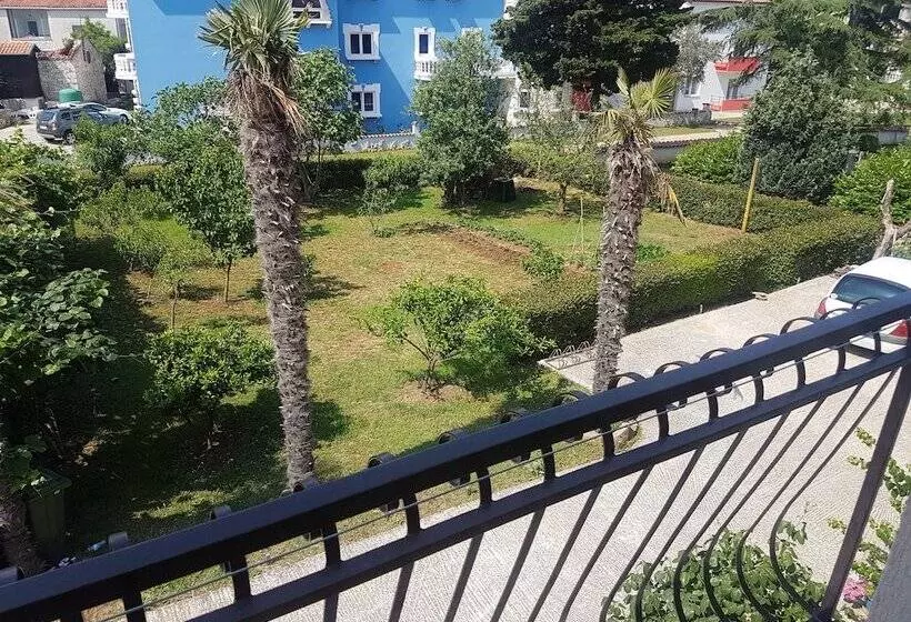 Apartments Zova