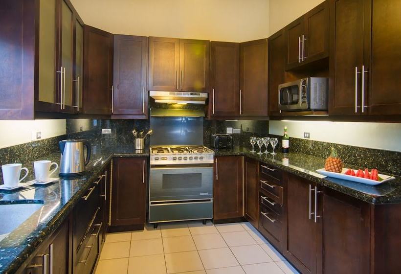 Beachnut, Rio Bueno, Jamaica Villas 3br