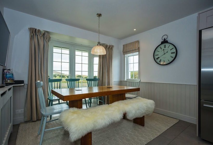 Croyde Stonesthrow 4 Bedrooms