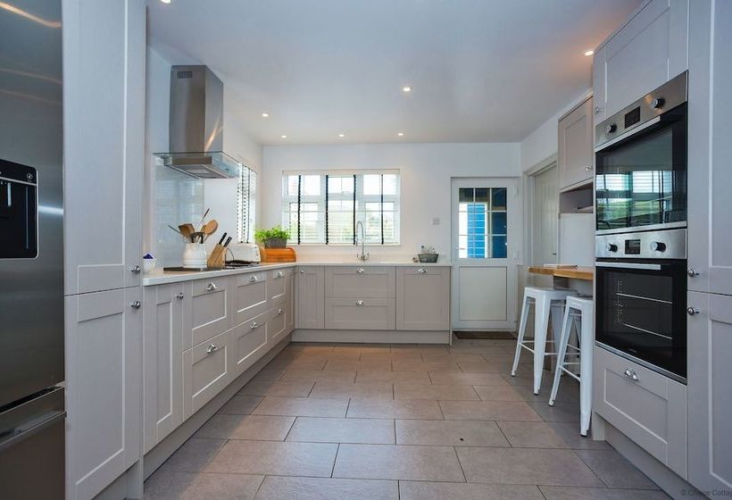Croyde Stonesthrow 4 Bedrooms
