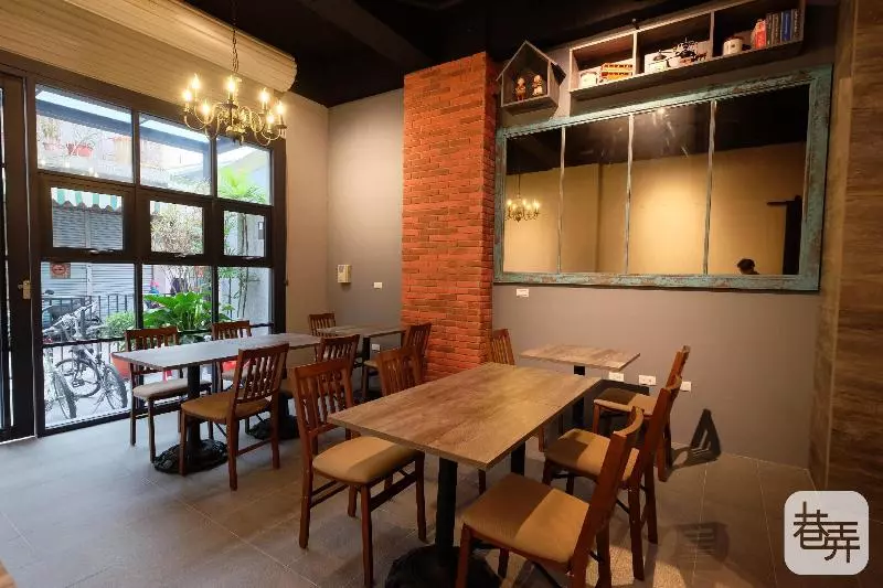 هتل 108 House Inn