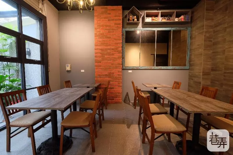 هتل 108 House Inn