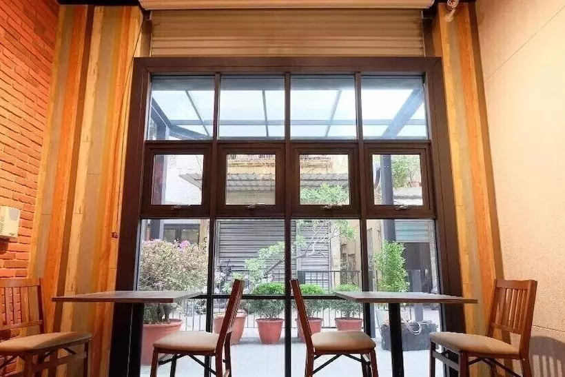 هتل 108 House Inn