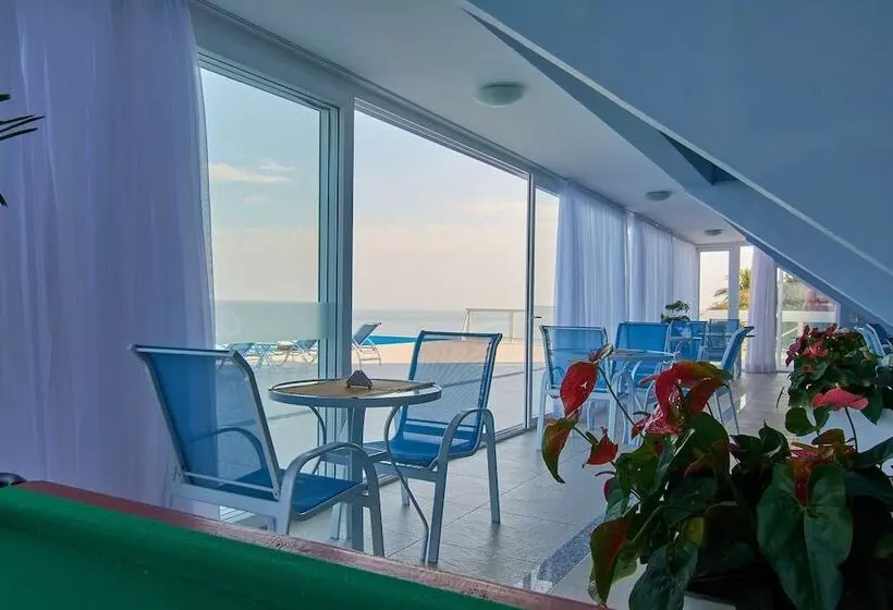 ホテル Casa E Mar