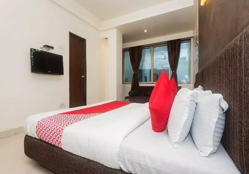 هتل Dolphin Club By Oyo Rooms