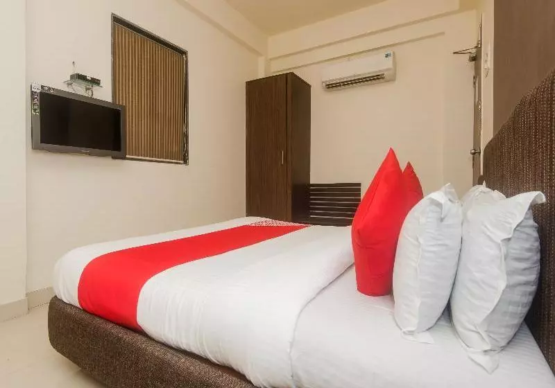 هتل Dolphin Club By Oyo Rooms