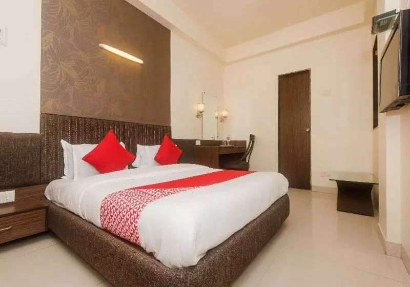 هتل Dolphin Club By Oyo Rooms