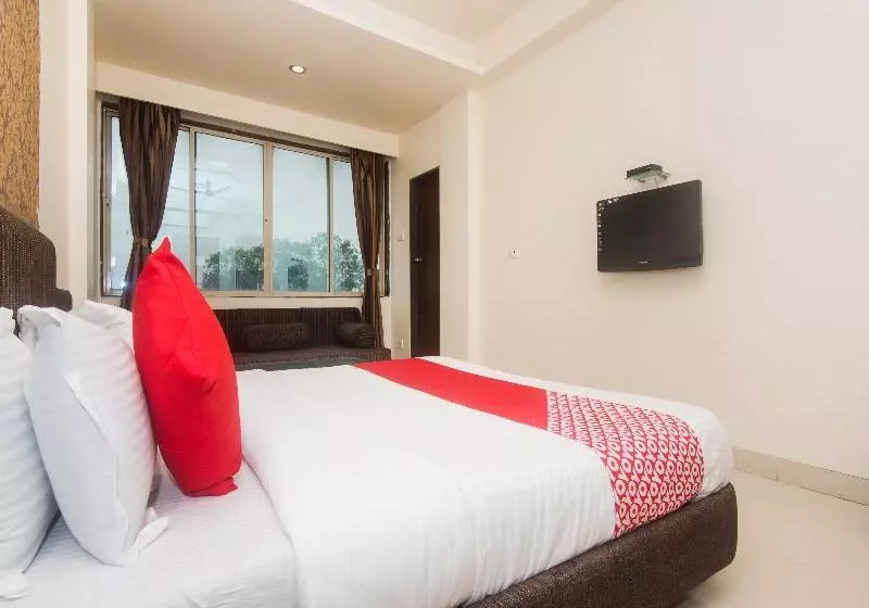 هتل Dolphin Club By Oyo Rooms