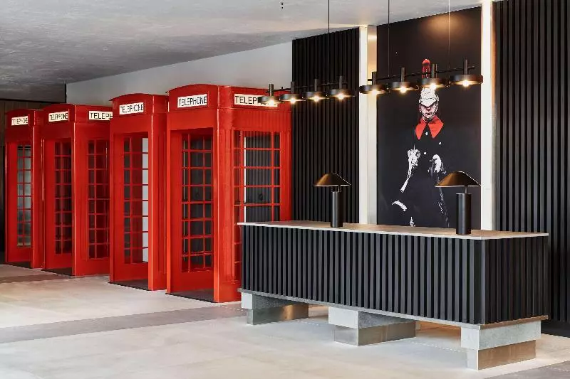 Hotelli Radisson Red  London Heathrow